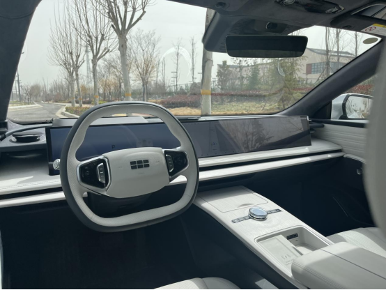 实力为王！特斯拉Model 3紧急降价也打不过银河E8
