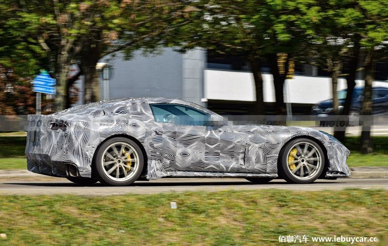 ferrari-812-versione-speciale-prototipo-camuflaje-fotos-espia-202177330-1618928493_13.jpg