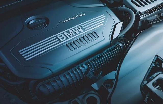 30万级豪华SUV,奔驰GLB出道即一哥?宝马X1奥迪Q5L