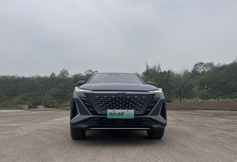 一口气试驾两款自主插混SUV，解析欧尚Z6 iDD成功之道