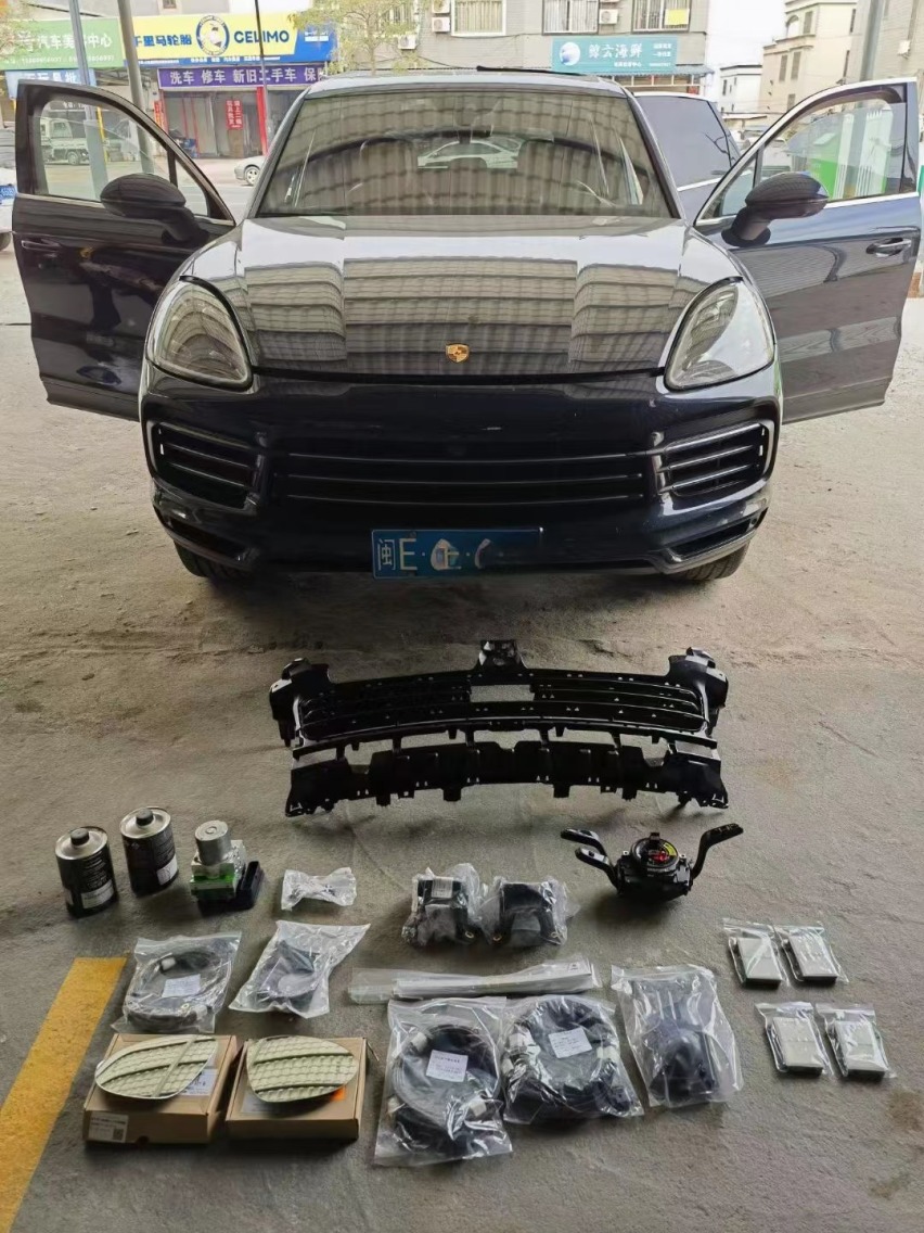 新款保时捷卡宴升级自适应巡航ACC 变道辅助系统 十字路口预警案例