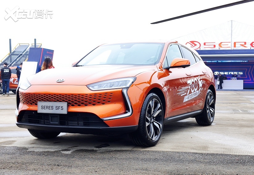 赛力斯sf5新车上市,售25.98万元-爱卡汽车爱咖号