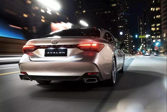 拉低入门门槛 亚洲龙2.0L起售19.98万元