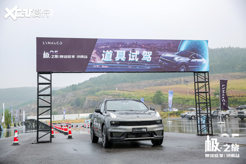 领克05山路试驾中国首款高性能suv我看未必