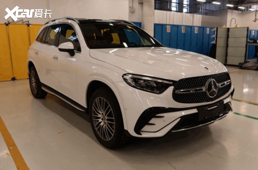 2023款奔驰GLC亮相，新增7座版，外观更帅，车身更大，动力更强