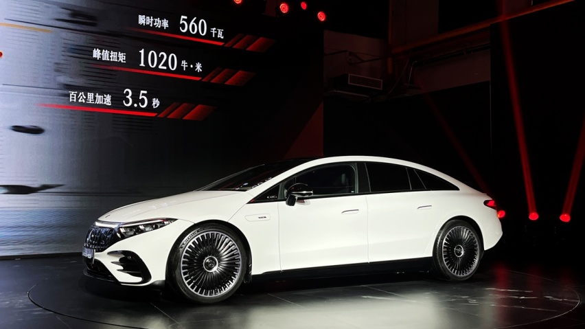 梅赛德斯-AMG首款纯电EQS 53 4MATIC+正式亮相武汉