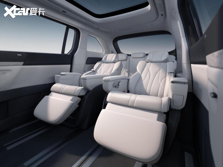 小鹏汽车发布2025款X9纯电MPV