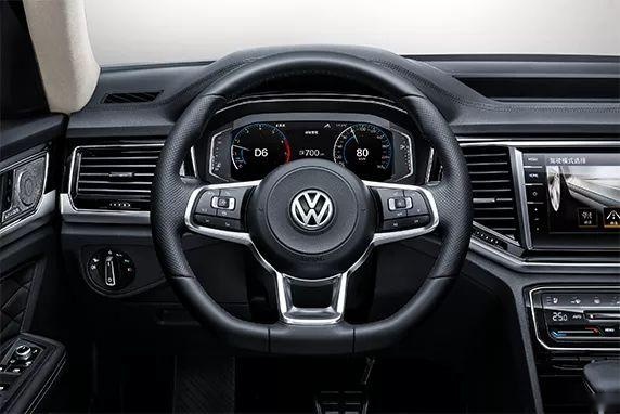 轴距接近3米的中大型豪华运动SUV