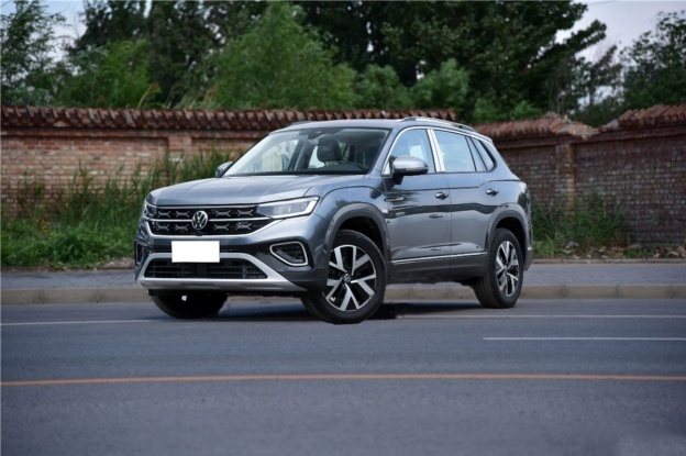 全新探岳对比荣放RAV4空间更大，适用性更强