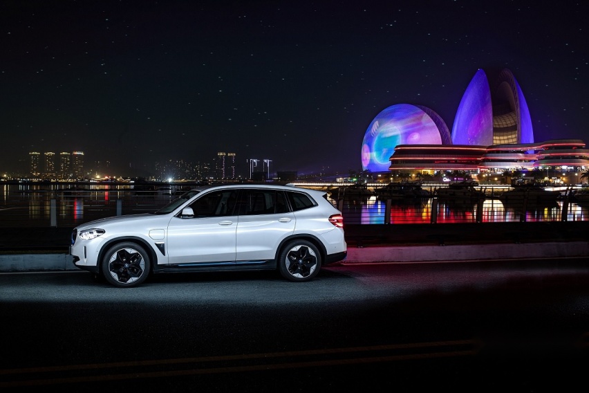 试驾国产BMW iX3，内里黑科技满满，它到底值不值得入手？