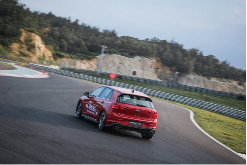 试驾：第8代高尔夫GTI,原厂声浪/悬挂阻尼可调，扮猪吃老虎才香?
