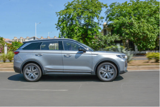 能文能武的大五座SUV 测试奔腾T99运动版