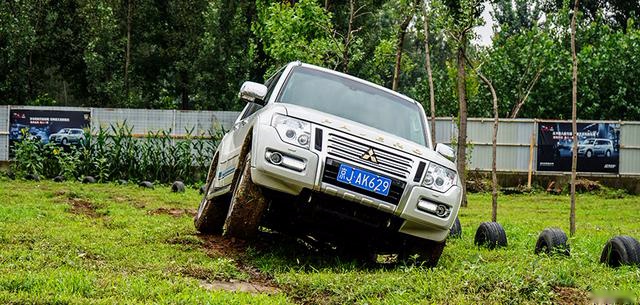 能越野能顾家，推荐3款40万内能落地的合资四驱SUV！