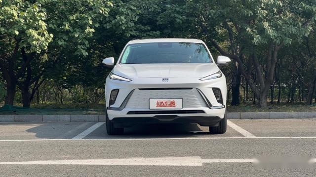 合资品牌新能源车型如何选择？ID.6 X VS 别克E5