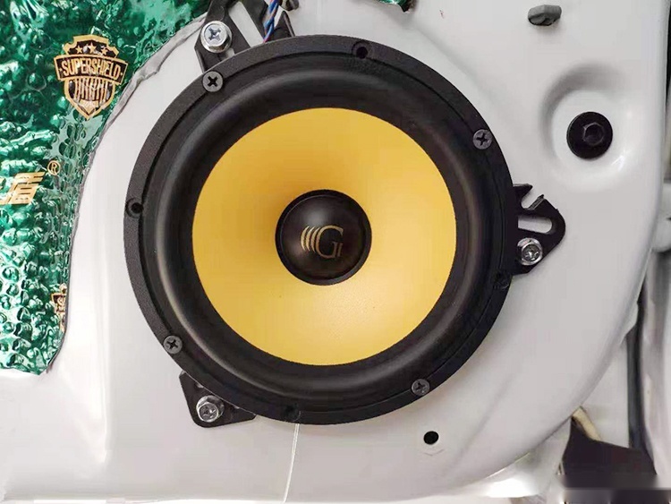 哈尔滨汽车隔音降噪，尼桑奇骏汽车音响改装JBL车载音响