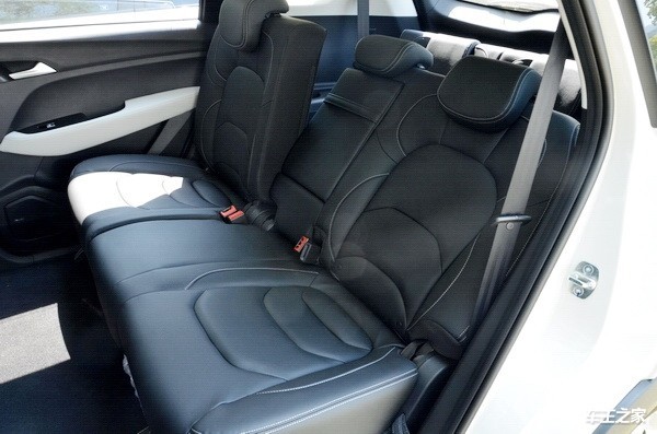 宝骏530七座试驾 实用做到极致的紧凑型七座SUV