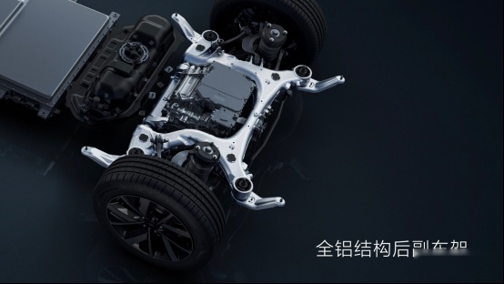 家庭五座新旗舰—理想L7三款车型正式发布，售价31.98-37.98万