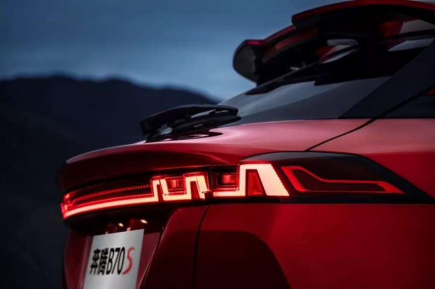 一汽奔腾全新轿跑SUV B70S惊艳亮相，它满足Z世代的“小挑剔”吗？