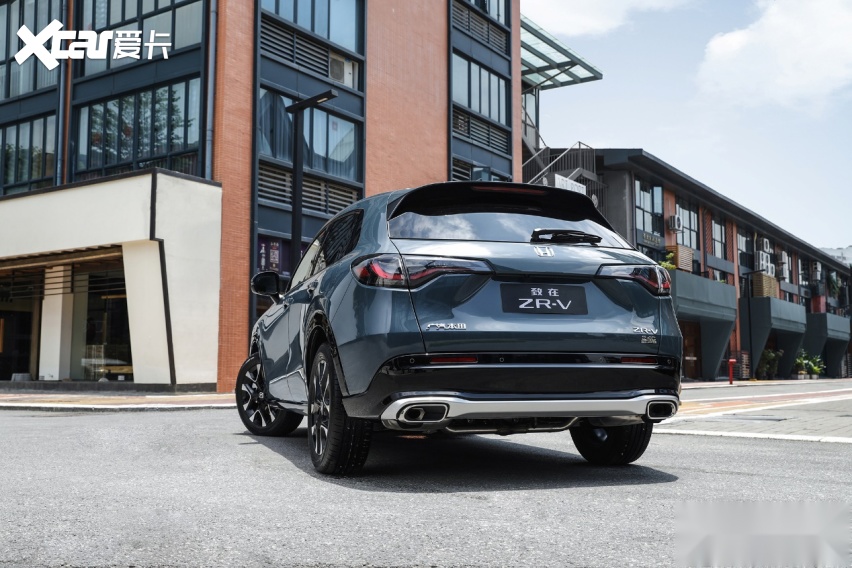 化,高刚性,低重心,低惯性优势一个不少,1500mpa热成型钢一点没想着省