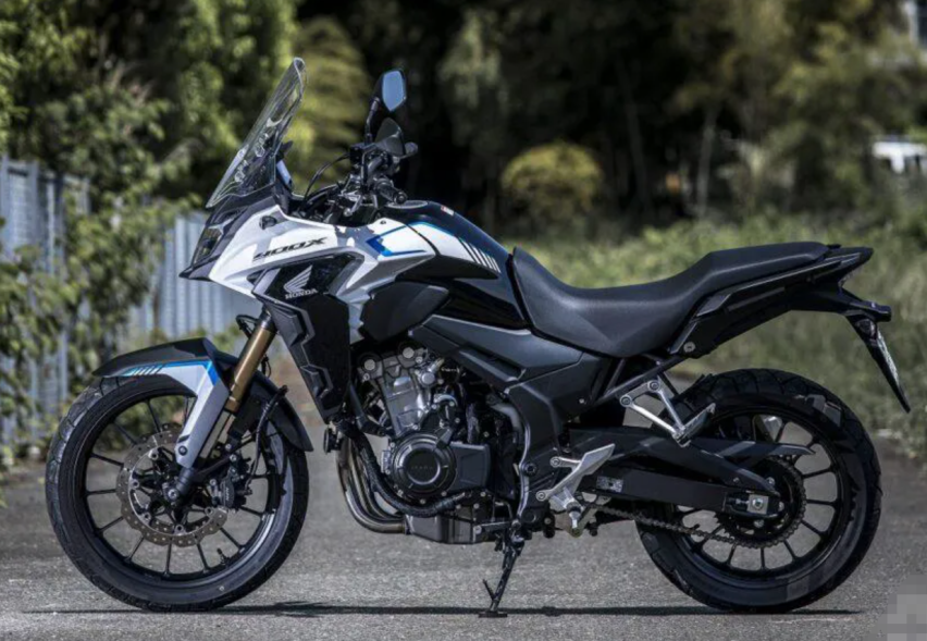 中小排量ADV摩托，本田2022款CB400X解析，减震制动双升级
