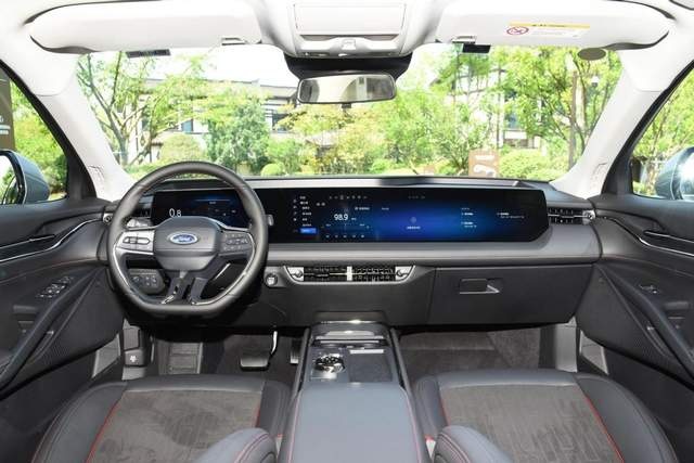 又开始“卷”了？福特蒙迪欧1.5T车型上市，入门才14.98万
