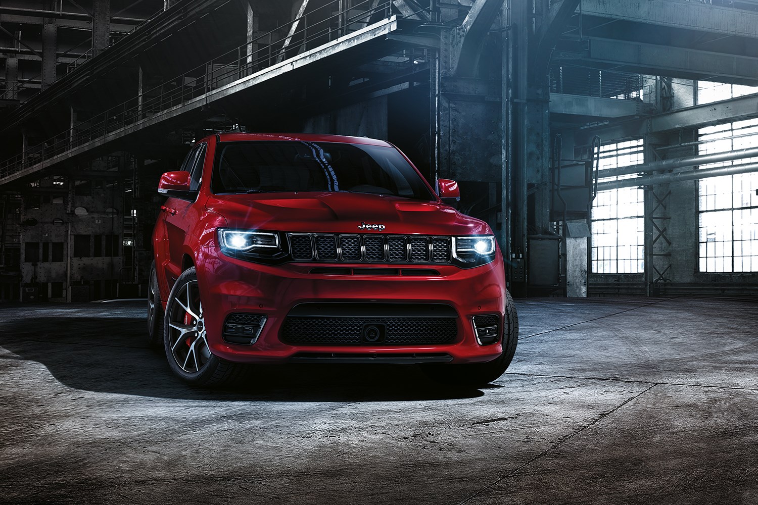 Jeep��V8�����v�ˣ�ȫ�����לu݆�����l�әC��λ