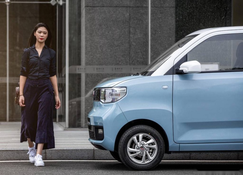 宏光 MINI EV 与老头乐们 13 亿中国人民究竟需要什