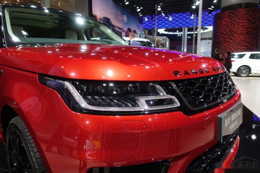 手握200万买硬派SUV，选揽胜运动版还是奔驰G级？