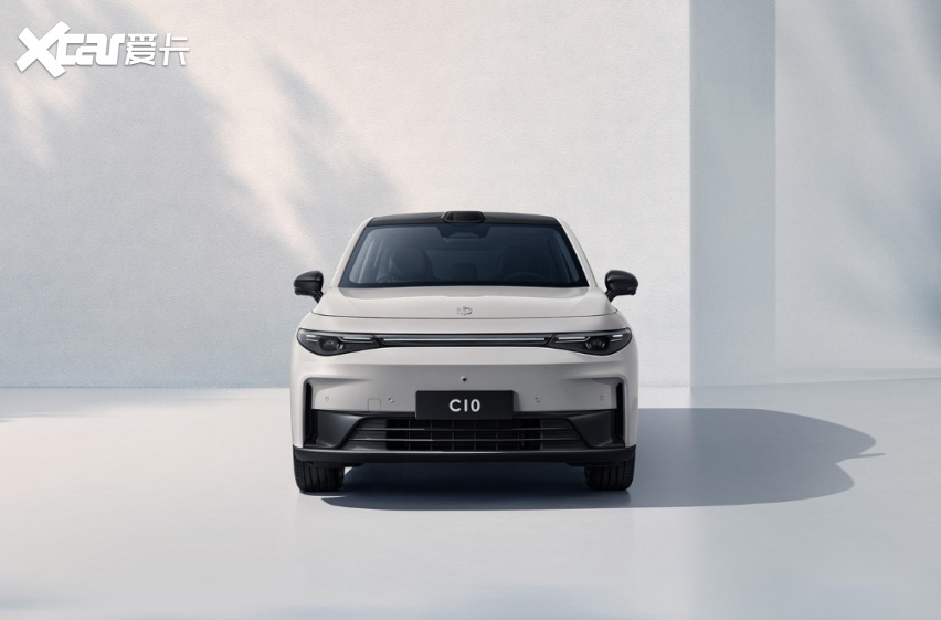 零跑C10正式上市，LEAP3.0技术架构打造，售12.88万起