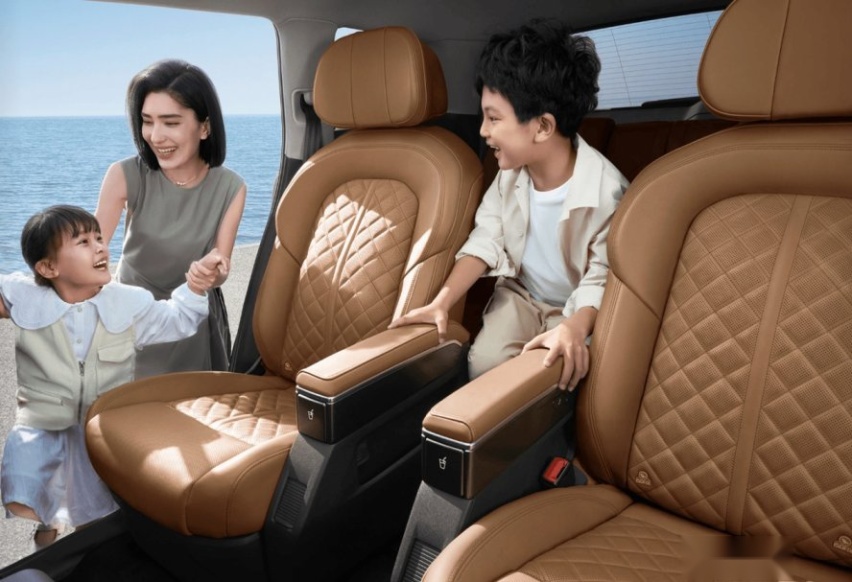 40万德系豪华唯一大6座SUV 奥迪Q6空间大 标配quattro