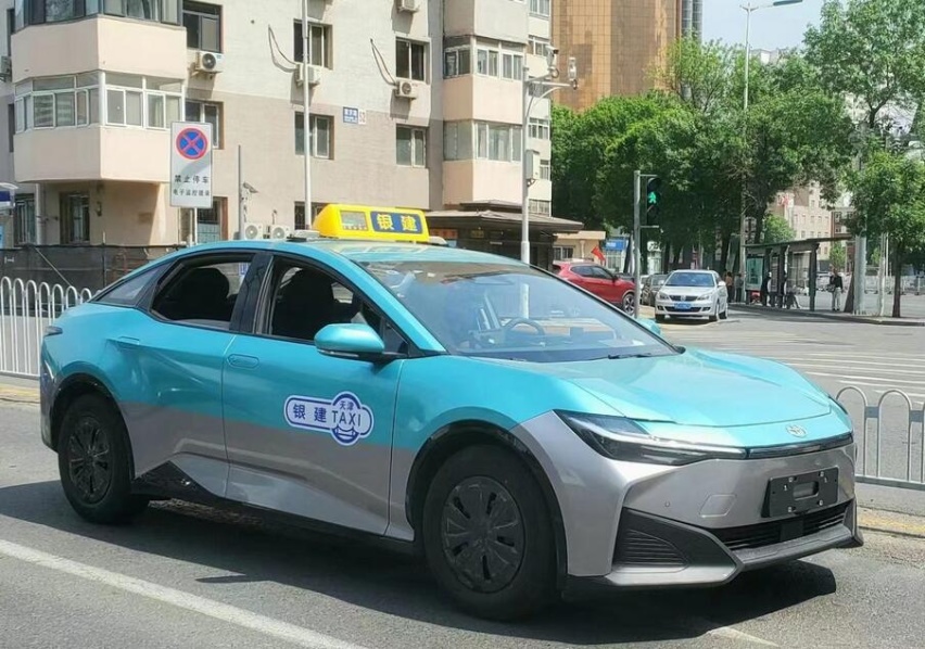 8曰环比销量翻10倍！一汽丰田bZ3为合资新能源打样？