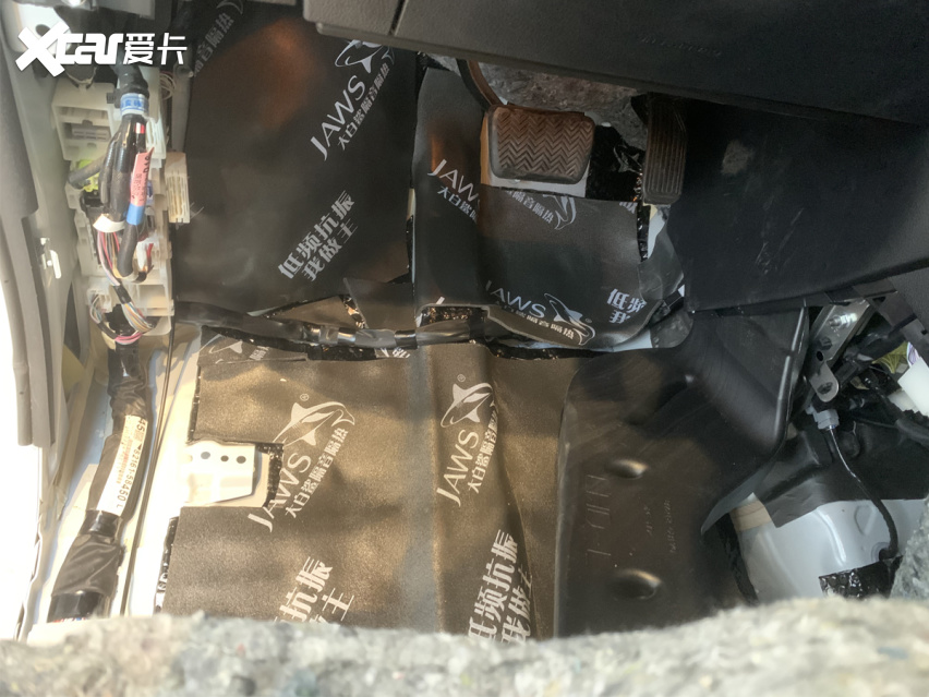 东营浩声丰田埃尔法汽车隔音改装大白鲨 针对隔音施工全搞定