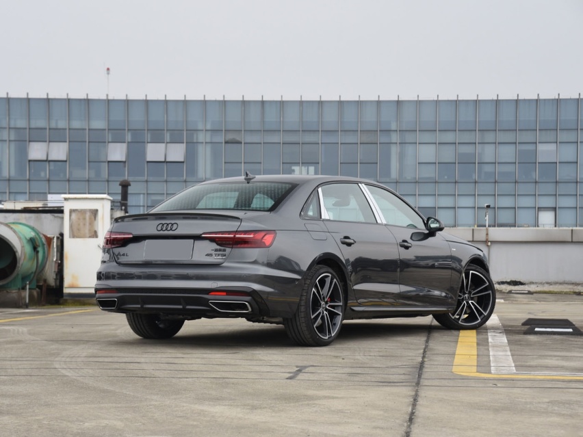 奔驰C级、奥迪A4L和特斯拉model3之间怎么选择？