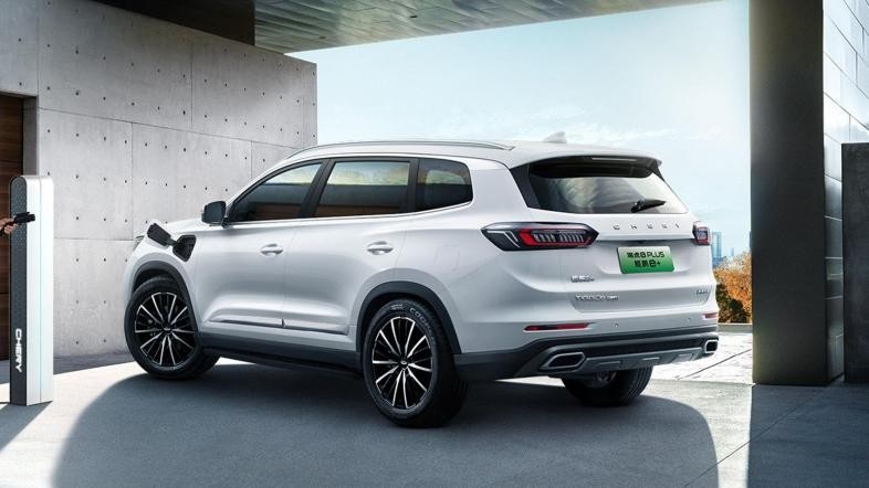 最低油耗4.4L 续航超1000km这三款自主插混SUV颜值高性能强