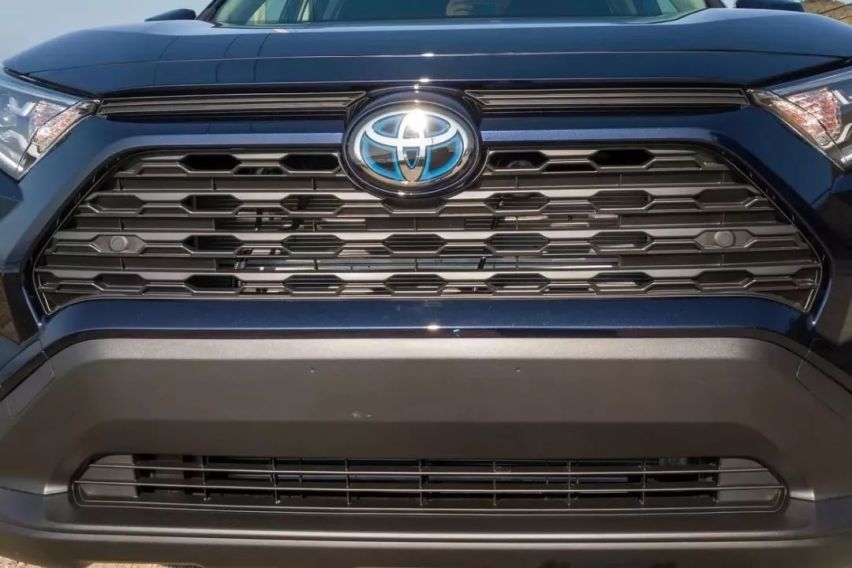 丰田推出RAV4双擎，CR-V油电混动还能一家独大吗？