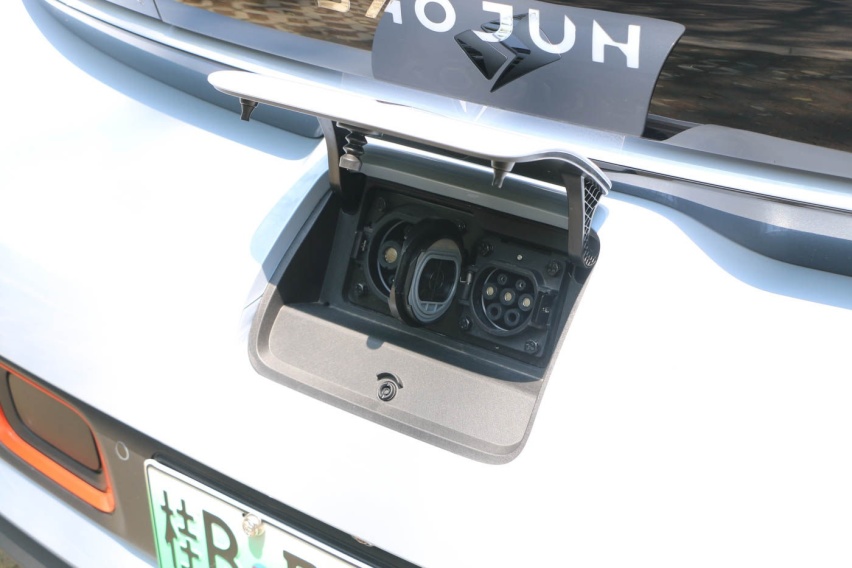 仅几万块的新宝骏KiWi EV！看着很高端却很省钱？
