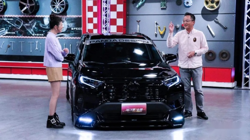 来自宝岛台湾的黑武士丰田RAV4，硬汉造型玩姿态你们爱不爱？