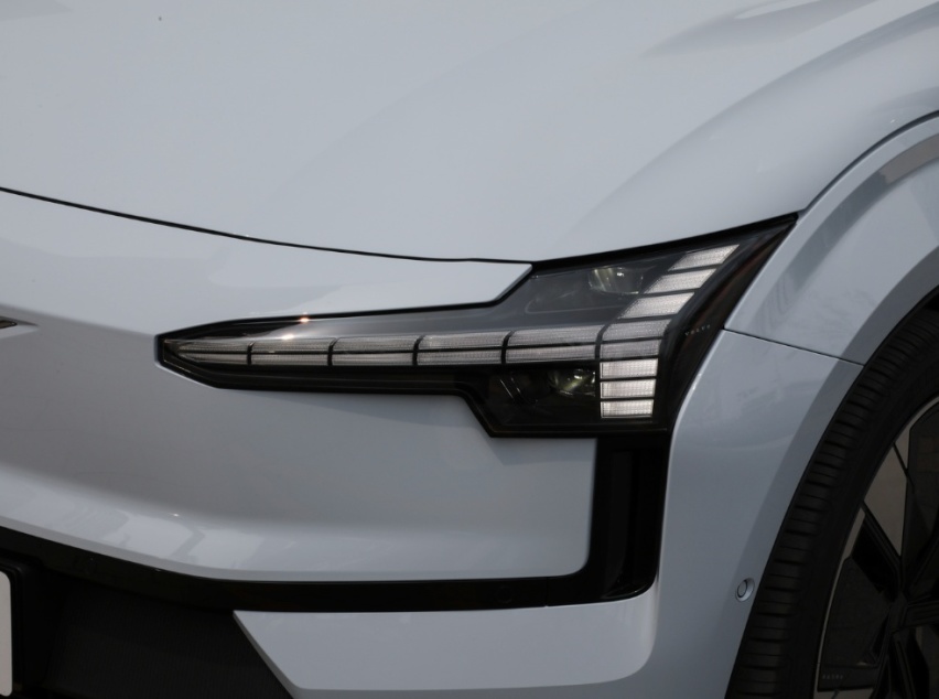 沃尔沃的入门纯电SUV，续航410km，20.08万起卖，性价比高吗？