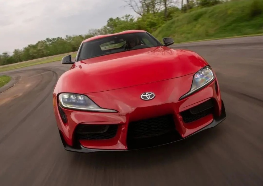 试驾丰田Supra，一代屠龙少年终成恶龙的故事