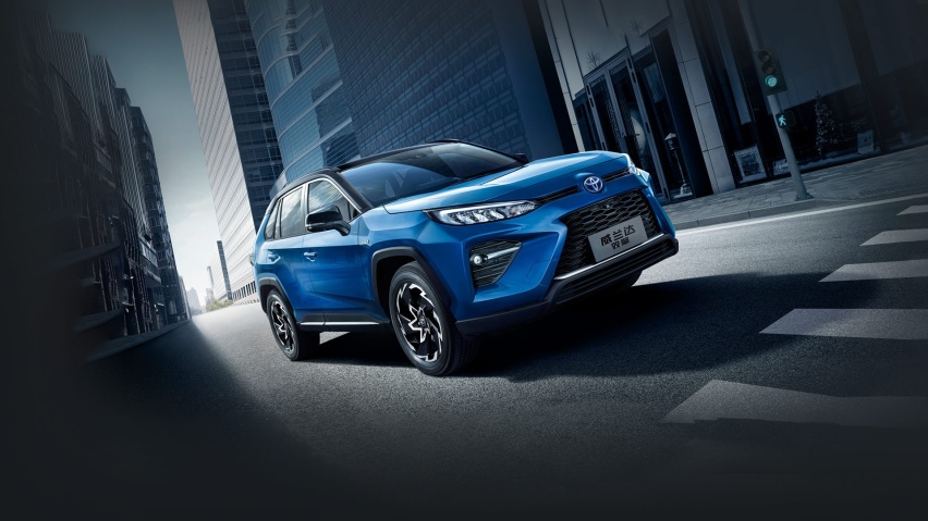 百公里油耗低至4.6L 20万出头的威兰达 选燃油还是混动？