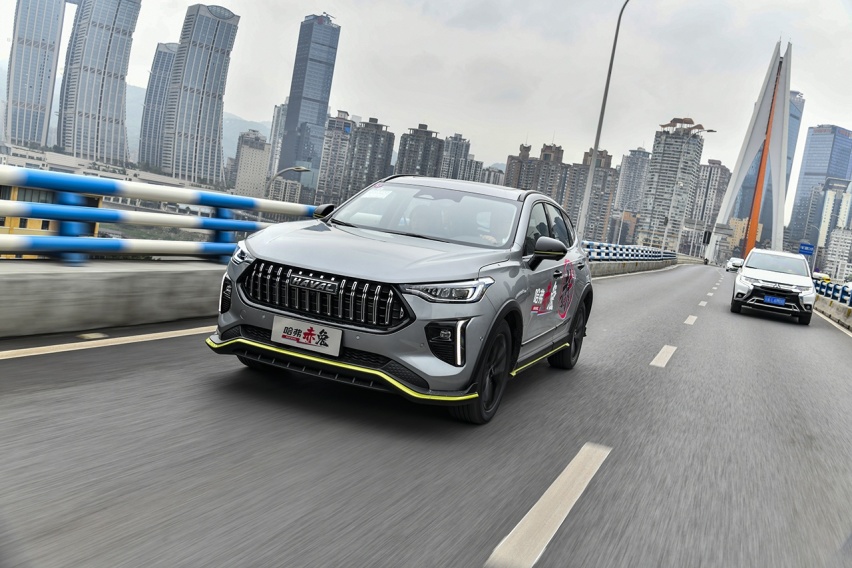 试驾哈弗赤兔 适合年轻人的运动SUV 百公里加速7.7秒
