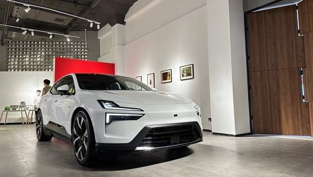 “豪车”的另一种诠释！静态体验极星4，为何能卖到50万