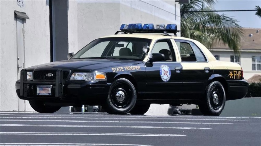 警车、出租车专业户，它是好莱坞大片最常见车型之一
