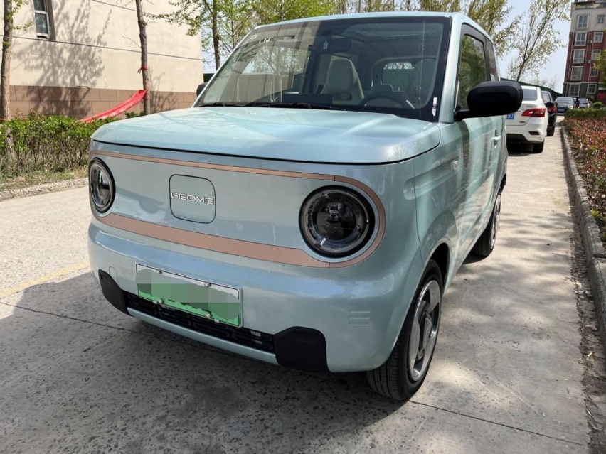 A00级车越来越受欢迎 经济时尚的吉利熊猫mini备受年轻用户喜爱