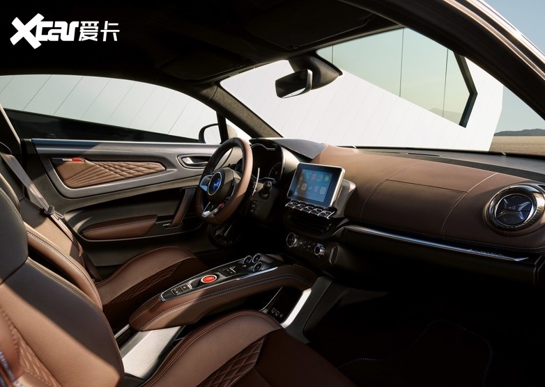 中置后驱、1.8T机头、5秒内破百，雷诺Alpine A110官图发布