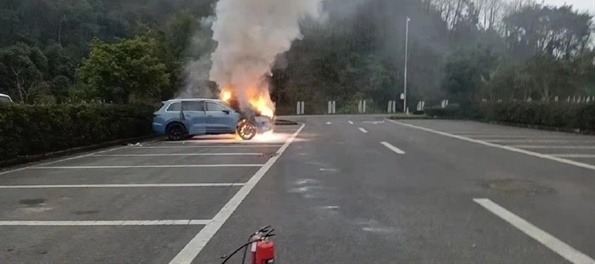 这次没破万，2月份理想ONE卖了8414辆，网友：起火事故没下文了？