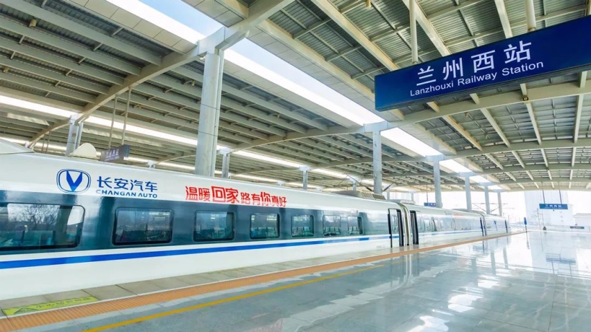 有长安汽车在，抗疫英雄回家更温暖