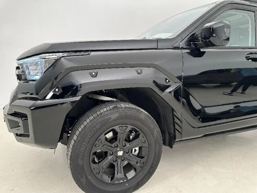 机甲硬派插混智能越野SUV，全新坦克400 Hi4-T有多好玩？