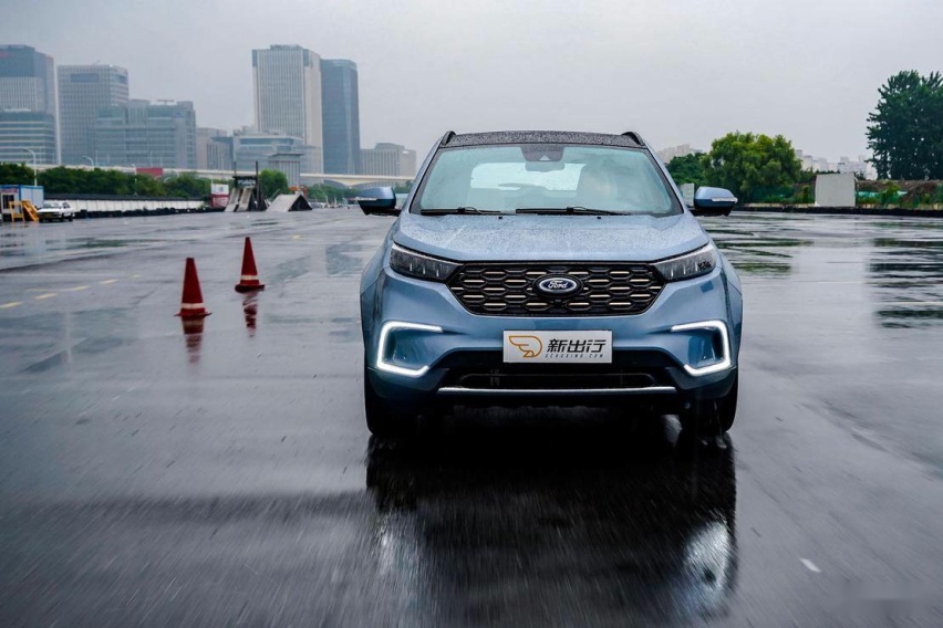 FORD_LingJie_EV_DT_01_01.jpg