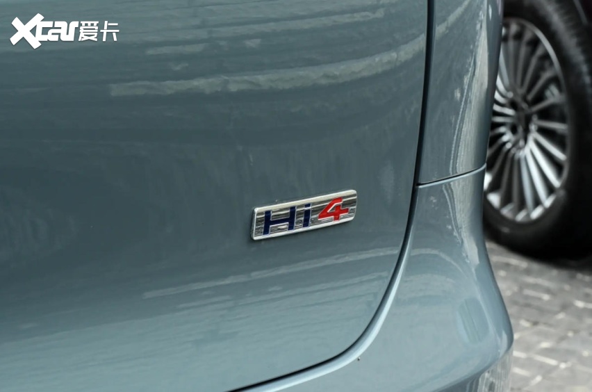 2.0T换1.5T，魏牌V9X家庭版对比加长版，差价1.8万